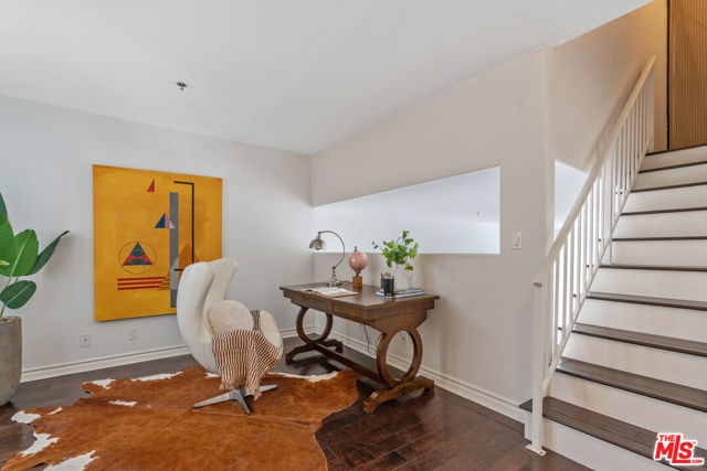 3743 S Canfield Avenue, Los Angeles CA: https://media.crmls.org/mediaz/4e720b2c-1b5a-444b-b20e-282ee3266ee1.jpg
