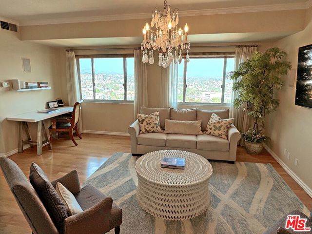838 Doheny Drive, West Hollywood, California 90069, 1 Bedroom Bedrooms, ,1 BathroomBathrooms,Condominium,For Sale,Doheny,24404903