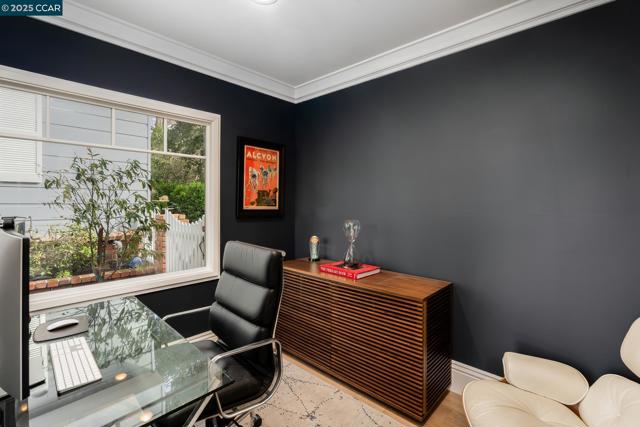 120 El Centro, Diablo CA: https://media.crmls.org/mediaz/4e73fdec-35cb-4651-a7df-c9f96116d64c.jpg