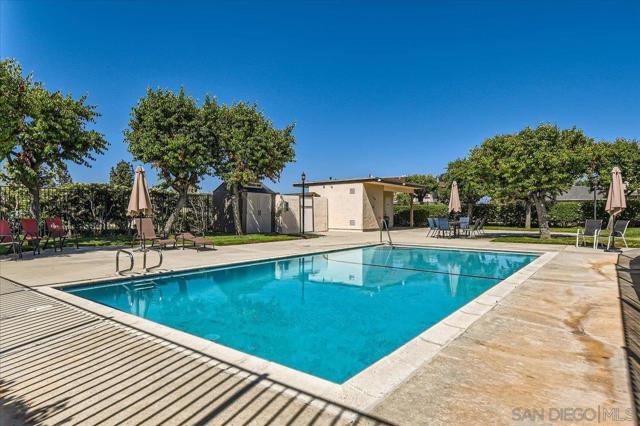 8753 Crossway Ct, Santee CA: https://media.crmls.org/mediaz/4e74a4aa-3b83-4687-894c-b7582d2fe8c1.jpg