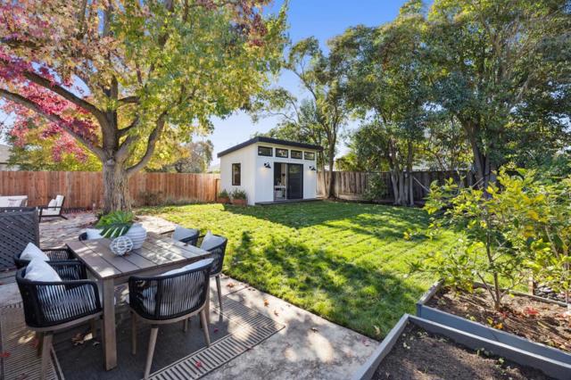 1318 Sierra Street, Redwood City CA: https://media.crmls.org/mediaz/4e74fd08-c9ed-47ab-93fa-9b4a0d93eb4d.jpg