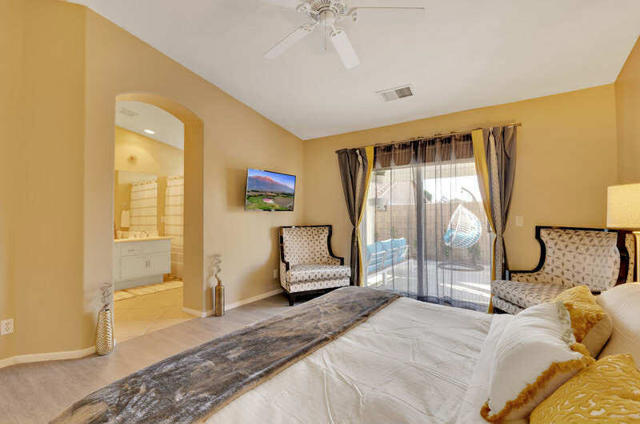 Image 14 of 32 For 83939 Carolina Court
