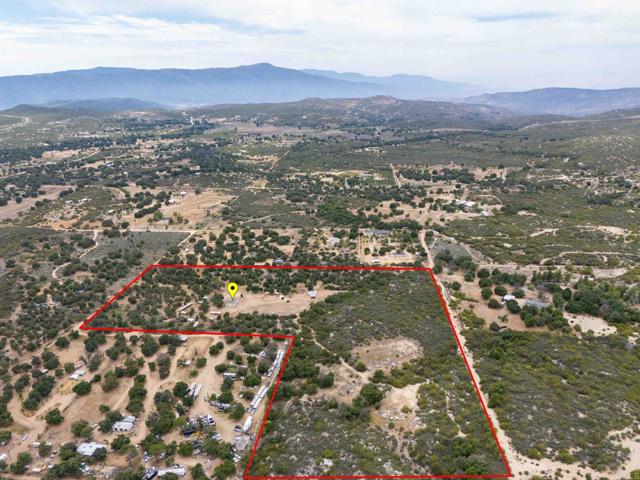 30578 Chihuahua Valley Road, Warner Springs CA: https://media.crmls.org/mediaz/4e75ca3b-a3cd-456c-b5b2-1d28ead91816.jpg