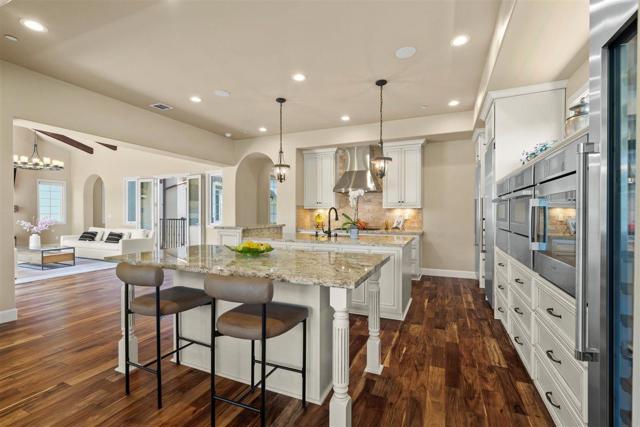 21 Bigleaf Road, Orinda CA: https://media.crmls.org/mediaz/4e76689f-f5ae-41b4-881c-fdaba2400a59.jpg