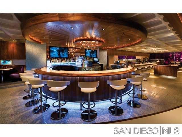 207 5Th Ave, San Diego CA: https://media.crmls.org/mediaz/4e789422-eac5-417a-af72-018f43c0a47e.jpg