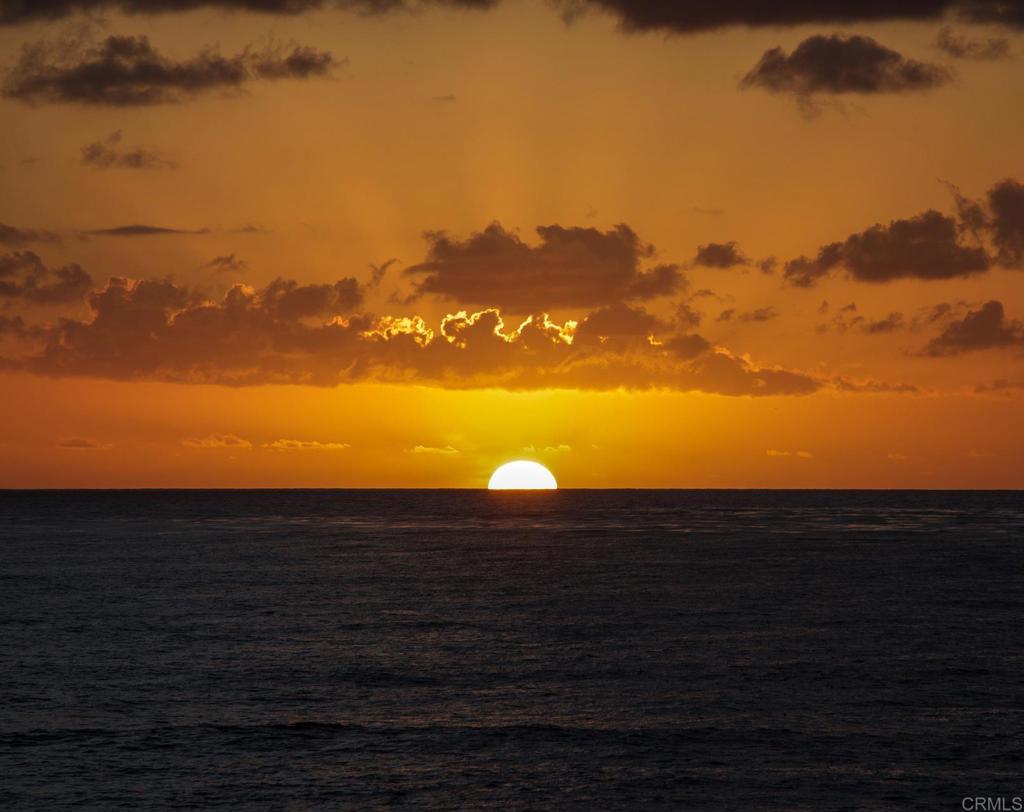 https://media.crmls.org/mediaz/4e78ea94-4162-41f9-a27c-82b922090f8d.jpg?preset=X-Large