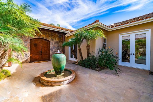 4703 Briana Ct, Fallbrook CA: https://media.crmls.org/mediaz/4e7a9b4d-ec26-44b6-a870-0784db397176.jpg