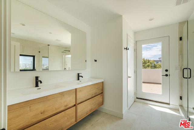 1343 S Ogden Drive, Los Angeles CA: https://media.crmls.org/mediaz/4e7abd4c-7143-4982-86a1-852116876237.jpg
