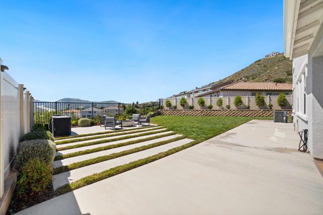 Detail Gallery Image 19 of 42 For 4650 Silent Knoll Dr, Fallbrook,  CA 92028 - 4 Beds | 3 Baths