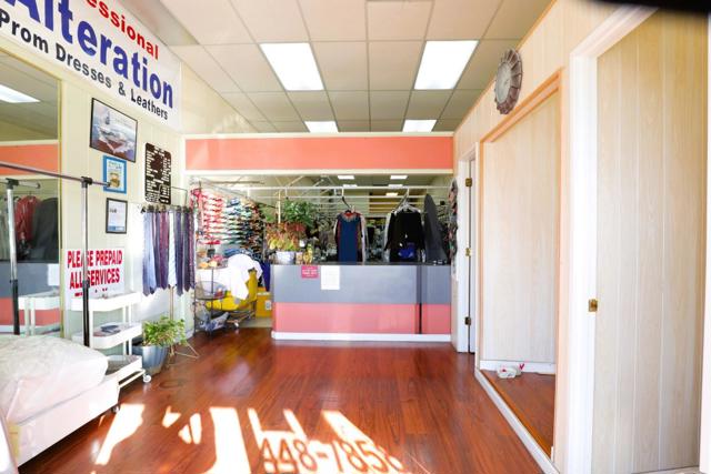 1659 1659 Branham Lane, San Jose CA: https://media.crmls.org/mediaz/4e7b8e7b-38fa-498b-a05b-3b88760b53a6.jpg