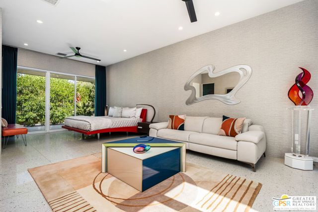 30 Mayfair Drive, Rancho Mirage CA: https://media.crmls.org/mediaz/4e7b8f39-3156-4444-a76c-2ea3082480cb.jpg