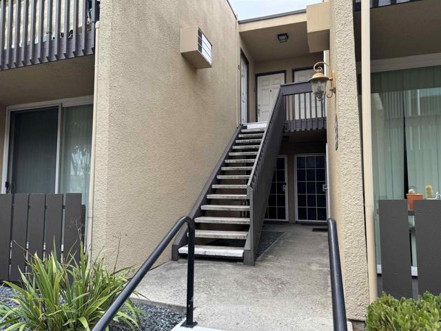6333 Mount Ada Road, San Diego CA: https://media.crmls.org/mediaz/4e7cecfe-1e28-4206-bd9c-127f9a04cca4.jpg