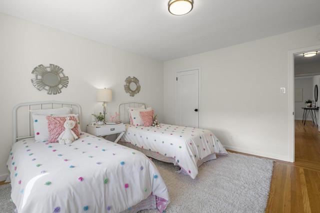 706 S Humboldt Street, San Mateo CA: https://media.crmls.org/mediaz/4e7da3c3-56dc-4bf7-b094-28886bc2671d.jpg