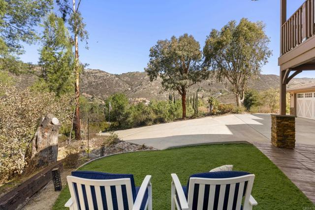 6433 Dehesa Road, El Cajon CA: https://media.crmls.org/mediaz/4e7dee85-6425-413c-a561-41f11daa0e20.jpg