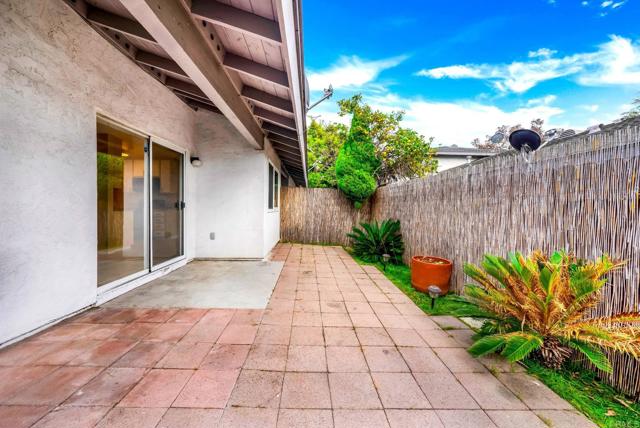 3442 Thunder Drive, Oceanside CA: https://media.crmls.org/mediaz/4e7e2054-abe9-492e-b585-28cd790e1ffb.jpg