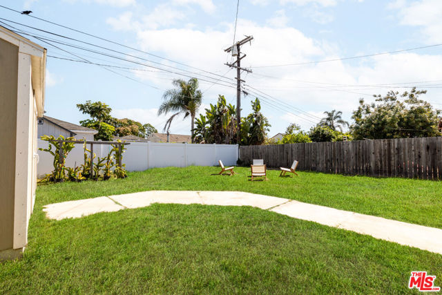 2722 Marine Avenue, Gardena CA: https://media.crmls.org/mediaz/4e7e3815-9a98-4ca6-9352-5fe108f11621.jpg