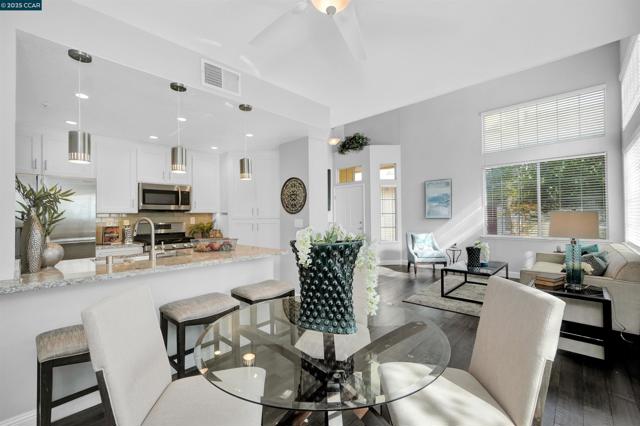 314 Skyline Dr, San Ramon CA: https://media.crmls.org/mediaz/4e7e70c7-916a-4087-ad91-e9f7e7c809d9.jpg