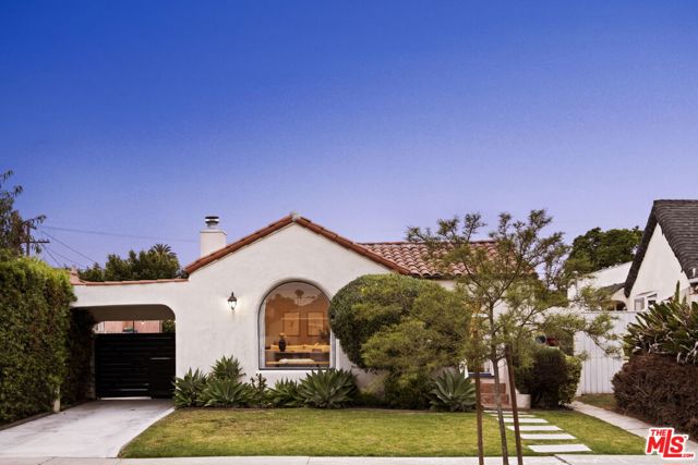2907 Potomac Avenue, Los Angeles CA: https://media.crmls.org/mediaz/4e7f3e4f-dd7f-455c-99eb-f98c305f4121.jpg