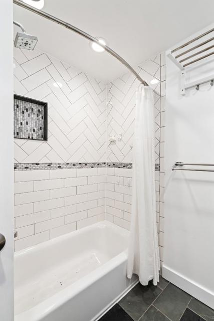 9560 Alcala Avenue, Oakland CA: https://media.crmls.org/mediaz/4e7fc100-4c53-439e-8b75-e6d5d7fb21a7.jpg