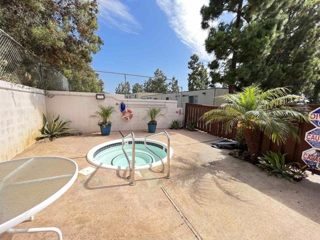Image 34 of 36 For 2582 Del Mar Heights Road 17