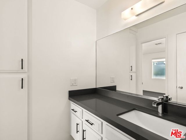 1472 S Camino Real, Palm Springs CA: https://media.crmls.org/mediaz/4e80488c-7ce0-4d7d-b947-126111152ed7.jpg