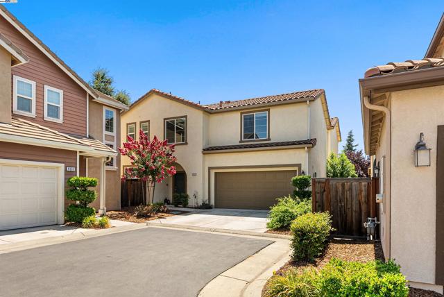 6505 Brando Loop, Fair Oaks CA: https://media.crmls.org/mediaz/4e807aad-a81b-490e-9faf-3e172bbf0240.jpg