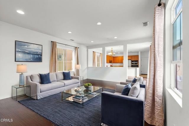 Detail Gallery Image 8 of 39 For 511 Nile River Dr, Oxnard,  CA 93036 - 4 Beds | 4 Baths