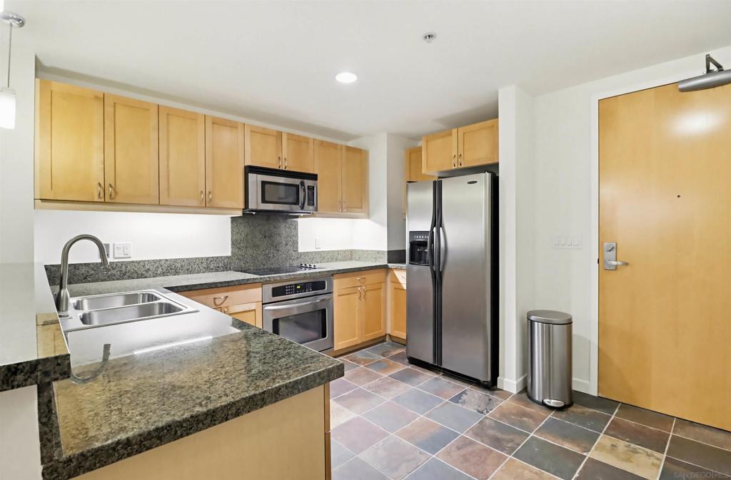 1150 J Street - photo 2