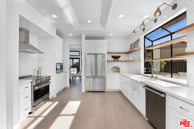 23458 W Moon Shadows Drive, Malibu CA: https://media.crmls.org/mediaz/4e812168-34d4-4a19-a568-baf24c610590.jpg