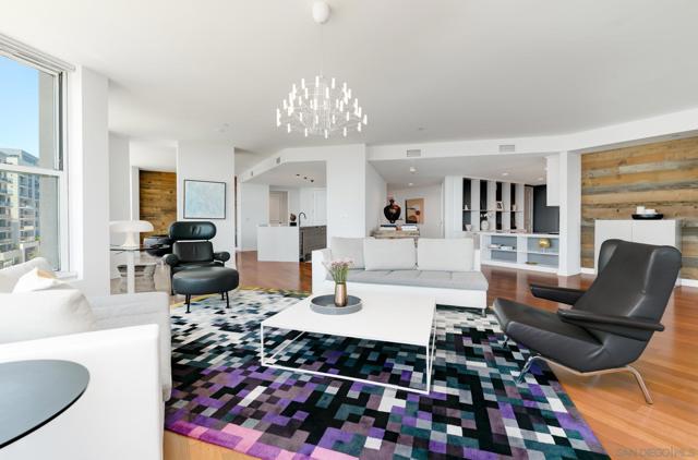 2500 6Th Ave, San Diego CA: https://media.crmls.org/mediaz/4e82d0ce-cf6a-4de4-a29d-0a0a62b04a43.jpg