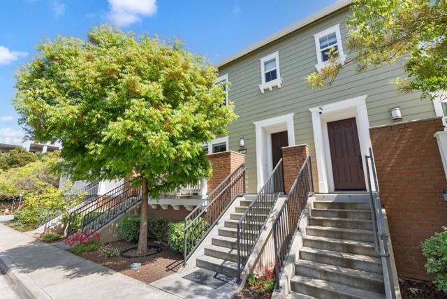 428 Derby Avenue, San Mateo CA: https://media.crmls.org/mediaz/4e832b11-653c-4116-b111-a1d64bdf2952.jpg