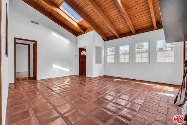408 Talbert Street photo 4