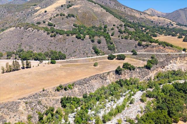 47292 Arroyo Seco Road, Greenfield CA: https://media.crmls.org/mediaz/4e846878-286f-4eeb-a212-958dc8f12672.jpg