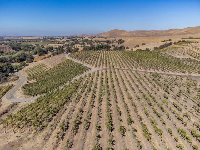 0 Airline Highway, Tres Pinos CA: https://media.crmls.org/mediaz/4e852055-1973-44a3-a966-9c2746fab0aa.jpg