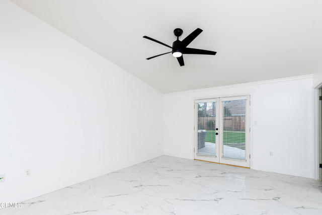 Detail Gallery Image 18 of 36 For 10103 Wentworth Ct, Bakersfield,  CA 93311 - 3 Beds | 2 Baths