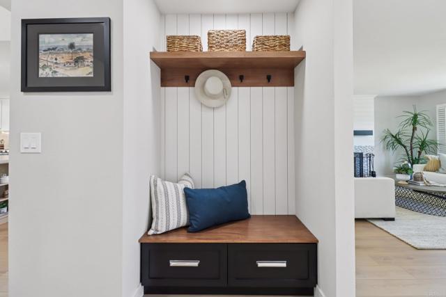 Detail Gallery Image 19 of 72 For 1358 Walnutview Dr, Encinitas,  CA 92024 - 4 Beds | 2 Baths