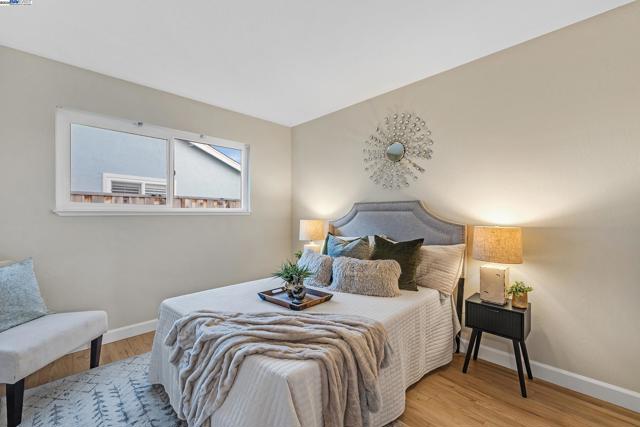 35629 Dee Pl, Fremont CA: https://media.crmls.org/mediaz/4e86244a-ded5-4e4a-adba-86606777571d.jpg