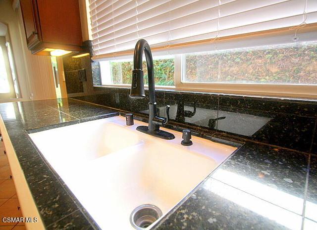 276 Chantilly Circle, Simi Valley CA: https://media.crmls.org/mediaz/4e86b183-0aa1-4ddf-9a23-3c4248b0352d.jpg