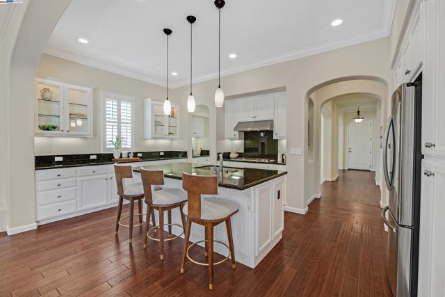5434 Belarus St, Danville CA: https://media.crmls.org/mediaz/4e86c4d0-dd5f-435a-a2ed-f769c2511dad.jpg