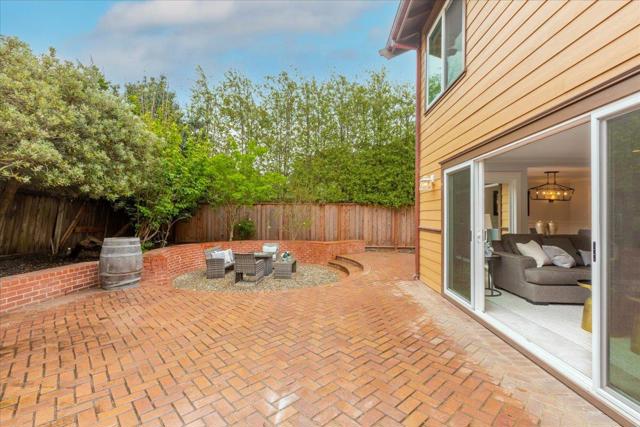 2013 Avignon Place, Half Moon Bay CA: https://media.crmls.org/mediaz/4e86e071-a154-465e-8e06-3a4e30220aa5.jpg