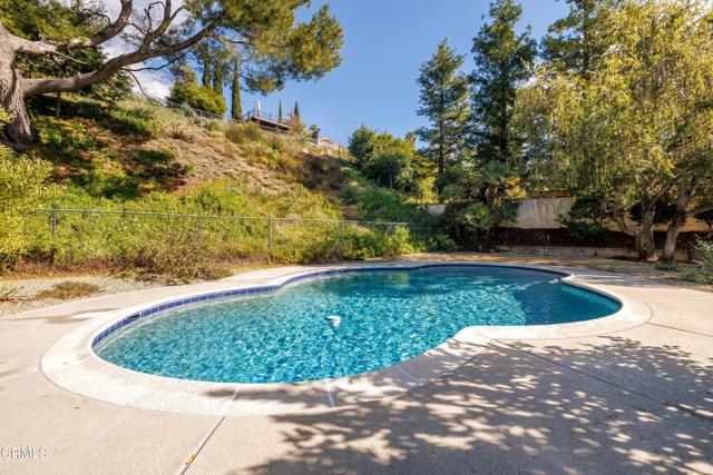 Detail Gallery Image 4 of 41 For 2915 Hopeton Rd, La Crescenta,  CA 91214 - 4 Beds | 3 Baths