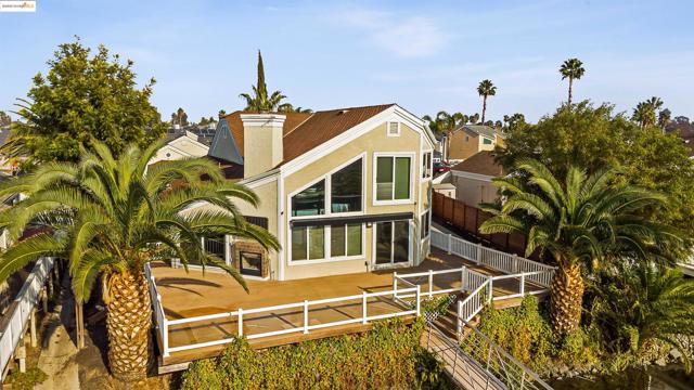 4730 Spinnaker Way, Discovery Bay CA: https://media.crmls.org/mediaz/4e8767d9-e37f-40c5-b5dc-30d1cace2b46.jpg
