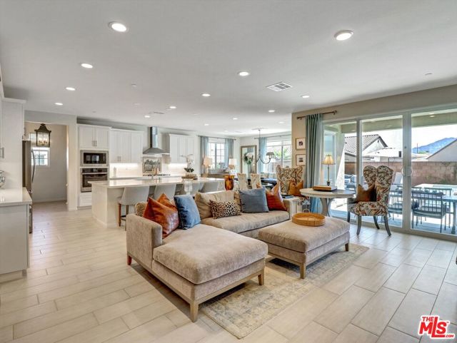 81921 Fiori Del Deserto Drive, La Quinta CA: https://media.crmls.org/mediaz/4e87af8f-8e83-4df9-9cfe-642ef2bbba66.jpg