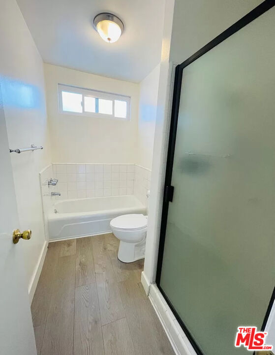 1009 N Edinburgh Avenue, West Hollywood CA: https://media.crmls.org/mediaz/4e87ce0f-e205-4888-a2f8-b80031704c78.jpg