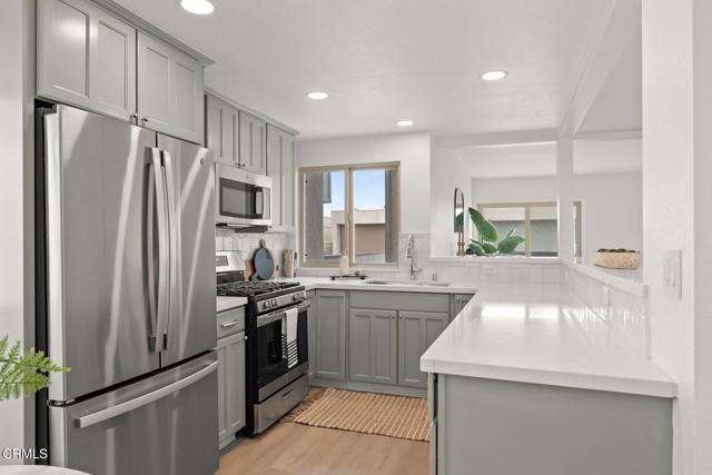 137 Mainsail Court, Port Hueneme CA: https://media.crmls.org/mediaz/4e880ed0-5630-4012-b534-810b4f6242a7.jpg