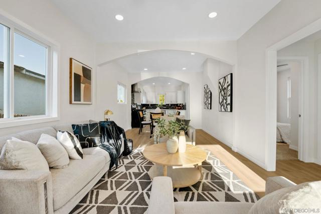 425 S Bancroft, San Diego CA: https://media.crmls.org/mediaz/4e8817d8-cb22-412c-9c51-54e9a555de3a.jpg