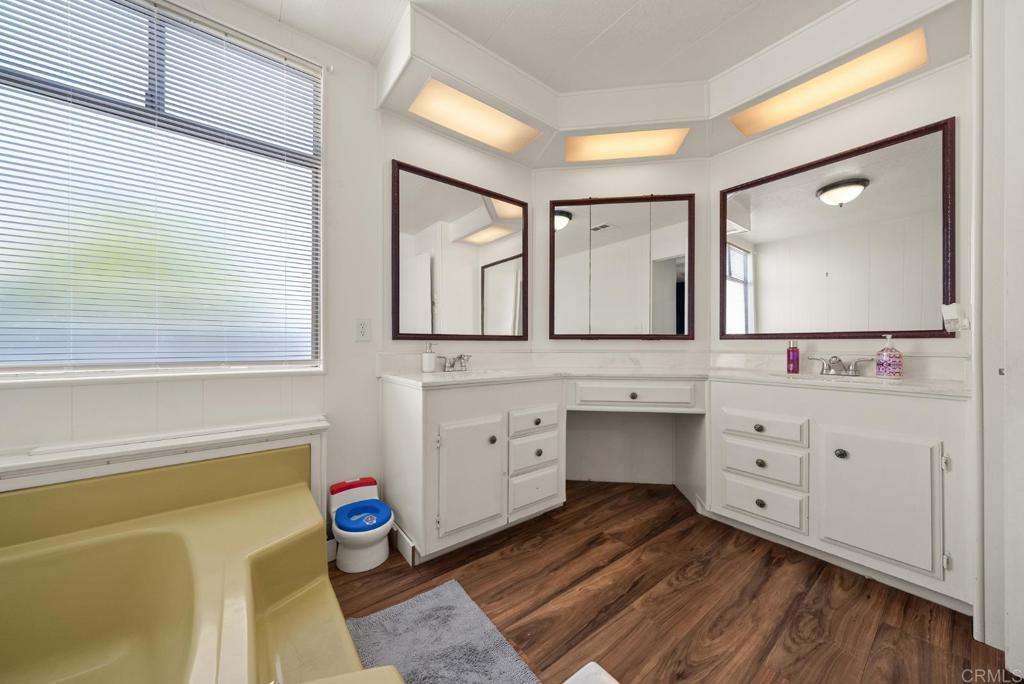 2700 Valley Parkway - photo 16