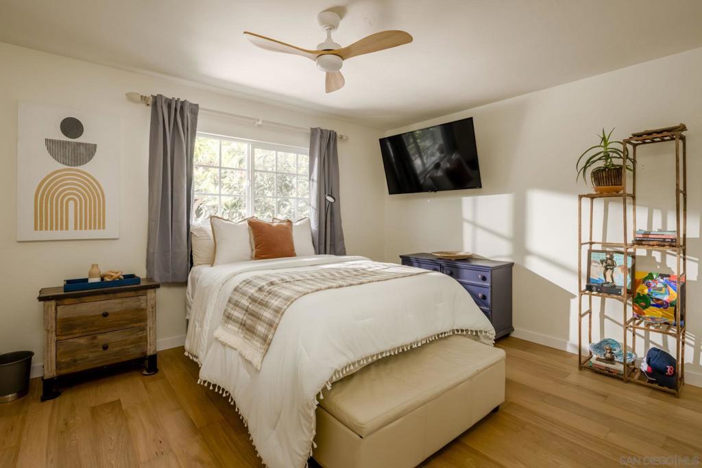 767 Hymettus Avenue - photo 18