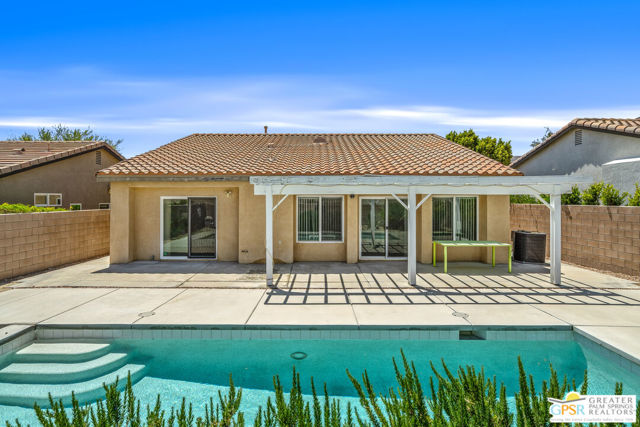 1238 Vista Sol, Palm Springs CA: https://media.crmls.org/mediaz/4e8ab3de-b9c3-49fa-b49c-385566b535a8.jpg