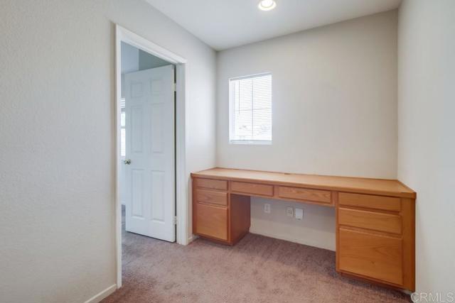 1238 Avenida Amistad, San Marcos CA: https://media.crmls.org/mediaz/4e8ad082-faf4-4d50-973c-ac8019e6e370.jpg
